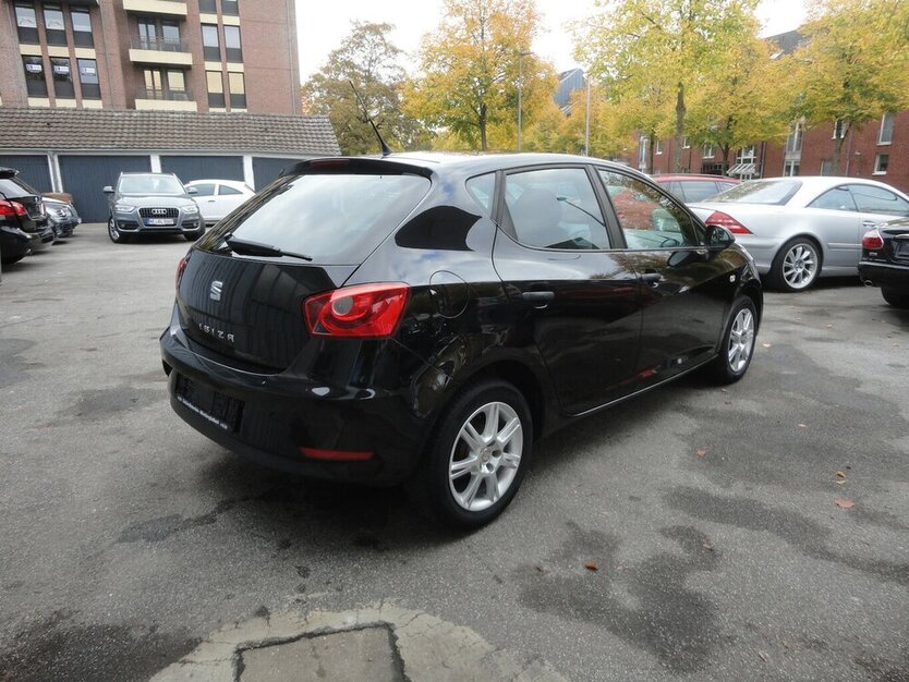 Seat Ibiza Reference Salsa 1,4 Klima SHZ Alu15.76 Tkm 76.000 km 7.990 € Neuss 41462
