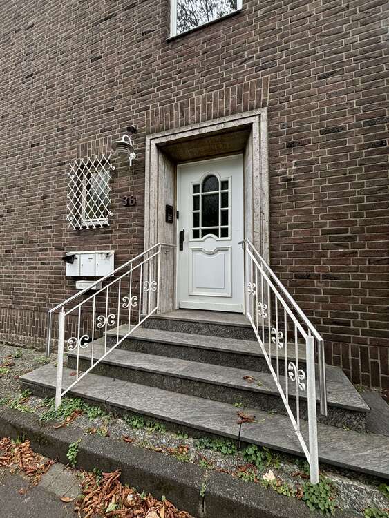 Haus zum Kaufen in Neuss 799.000 € 299 m²