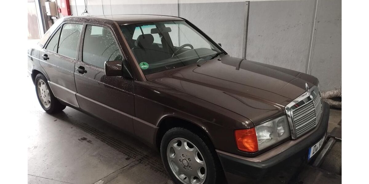 Mercedes-Benz 190 170.953 km 12.950 € Düsseldorf 40597