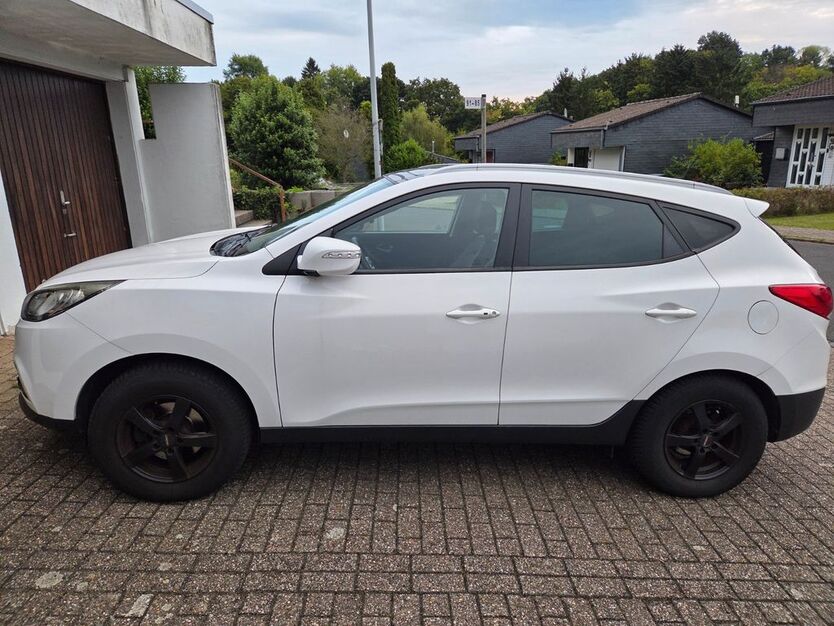 Hyundai ix35 97.500 km 8.750 € Leverkusen 51381