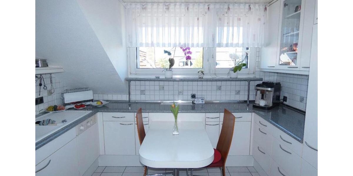 Dachgeschoßwohnung Leverkusen Bürrig - 3 Zimmer, 68 m&sup2;, 890&euro; | Angebot:27554970
