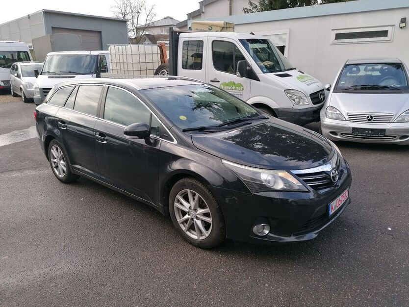 Toyota Avensis 524.000 km 3.850 € Köln 51107