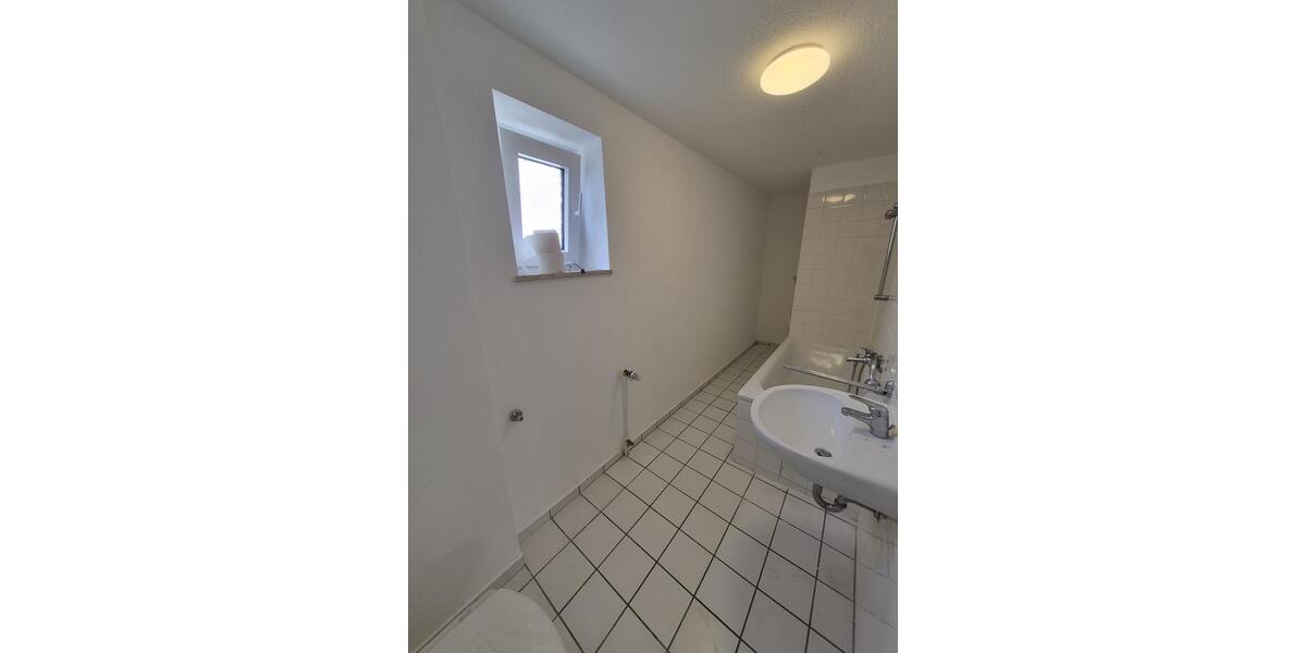 Erdgeschoßwohnung Solingen Mitte - 3 Zimmer, 64 m&sup2;, 520&euro; | Angebot:27621009
