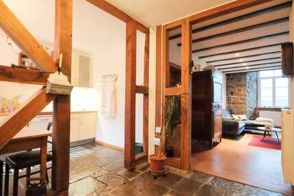 Haus Lindlar - 6 Zimmer, 225 m&sup2;, 1.900&euro; | Angebot:23720217