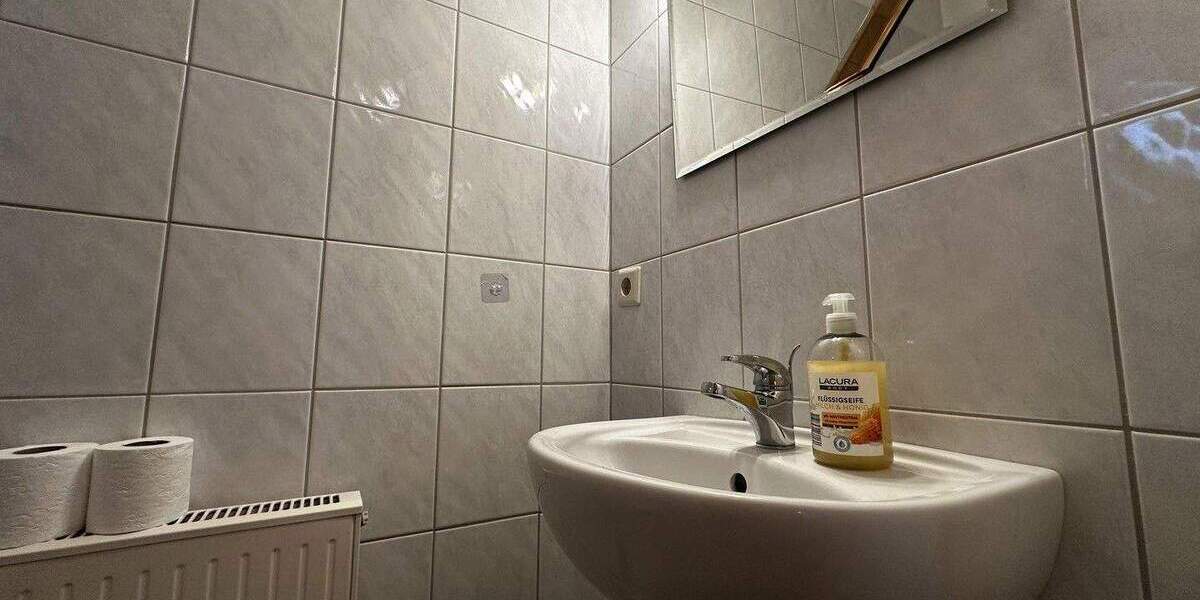 Reihenmittelhaus Köln Ossendorf - 4 Zimmer, 145 m&sup2;, 2.750&euro; | Angebot:24736531