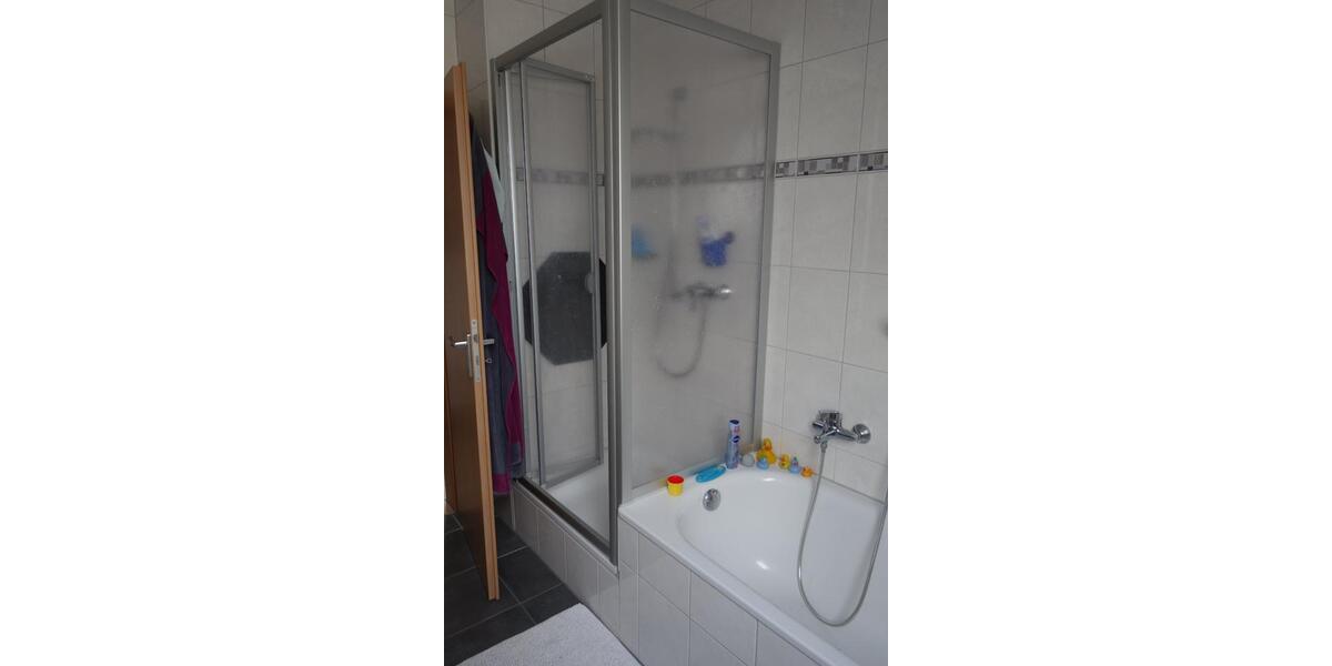 Etagenwohnung Dormagen Broich - 2.5 Zimmer, 86 m&sup2;, 1.150&euro; | Angebot:24775261