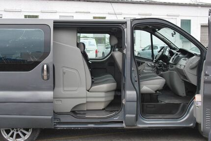 Opel Vivaro 172.322 km 10.250 &euro; Düsseldorf - Bezirk 8 40231