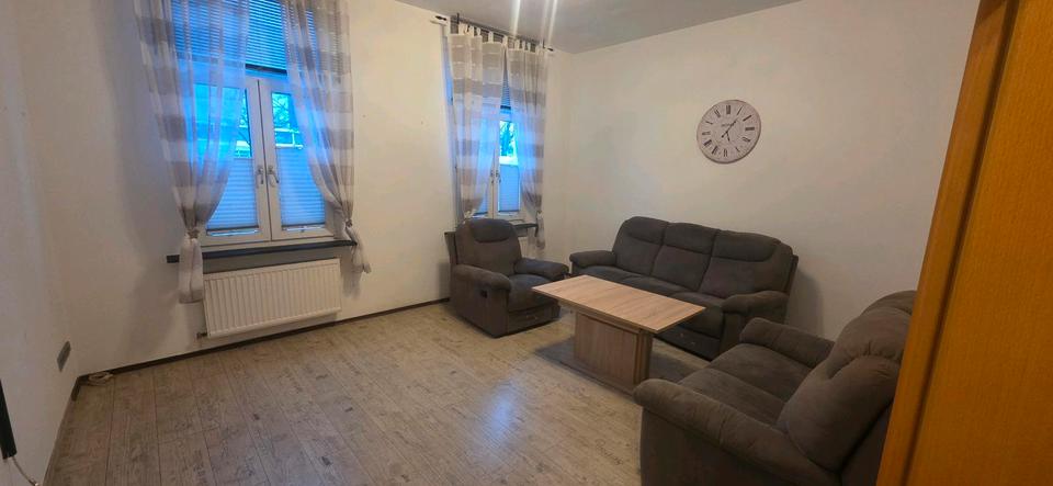 Erdgeschoßwohnung Remscheid Reinshagen - 3 Zimmer, 75 m&sup2;, 1.100&euro; | Angebot:24727054