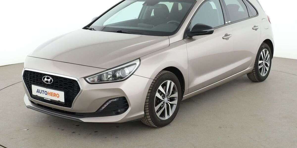 Hyundai i30 74.198 km 12.650 &euro; Köln 50739