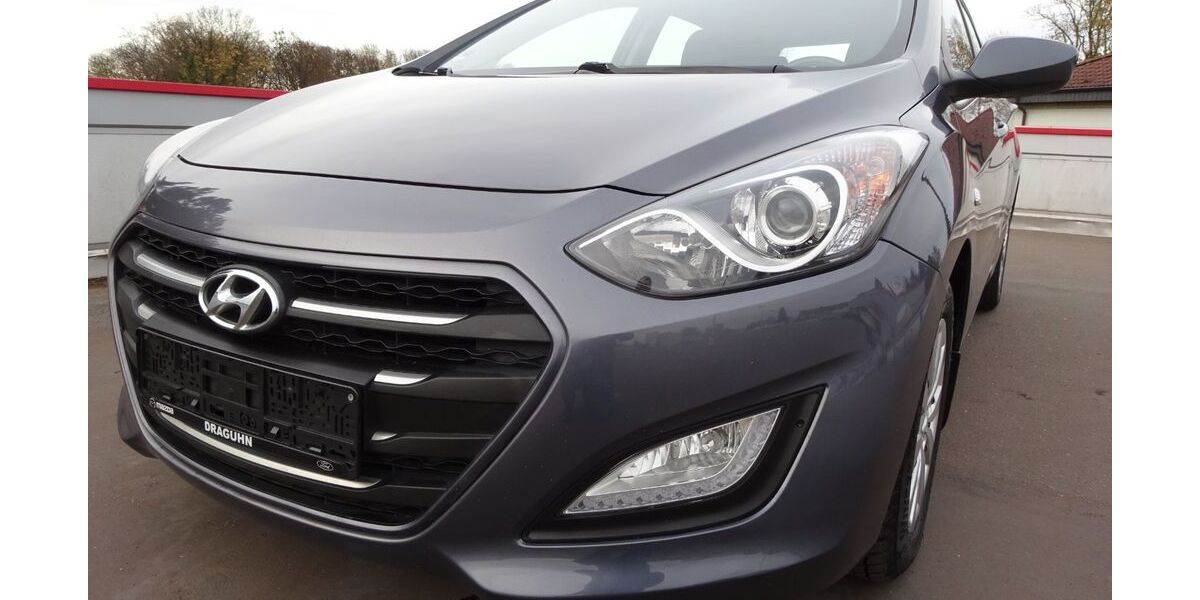 Hyundai i30 118.000 km 7.890 € Solingen 42719
