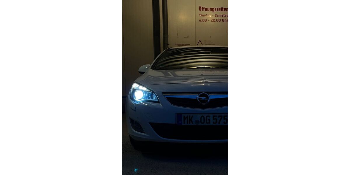 Opel Astra 256.000 km 2.650 &euro; Halver 58553