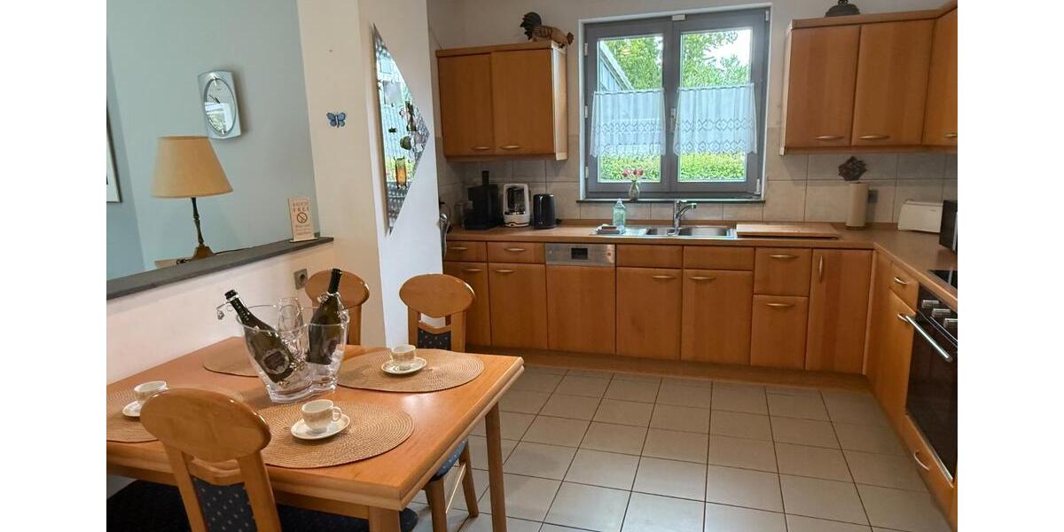 Erdgeschoßwohnung Leichlingen (Rheinland) - 2 Zimmer, 90 m&sup2;, 1.800&euro; | Angebot:24653747