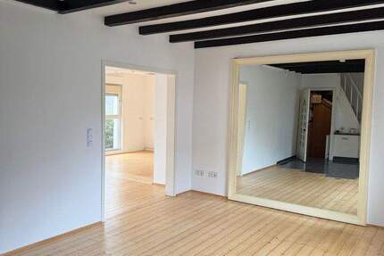 Haus Wülfrath Innenstadt - 9 Zimmer, 260 m&sup2;, 485.000&euro; | Angebot:24811187