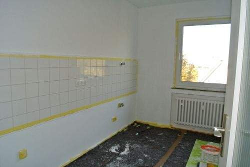 Ortsteil Broich Appartement im renovierten Zustand und Großräumig mit separater Küche