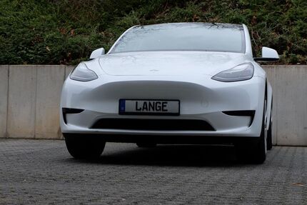 Tesla Model Y 35.039 km 34.480 &euro; Köln 50996