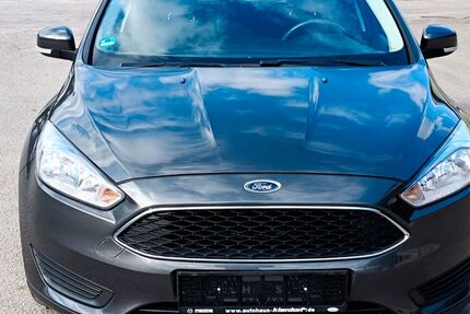Ford Focus 15.036 km 8.300 &euro; Overath bei Köln 51491