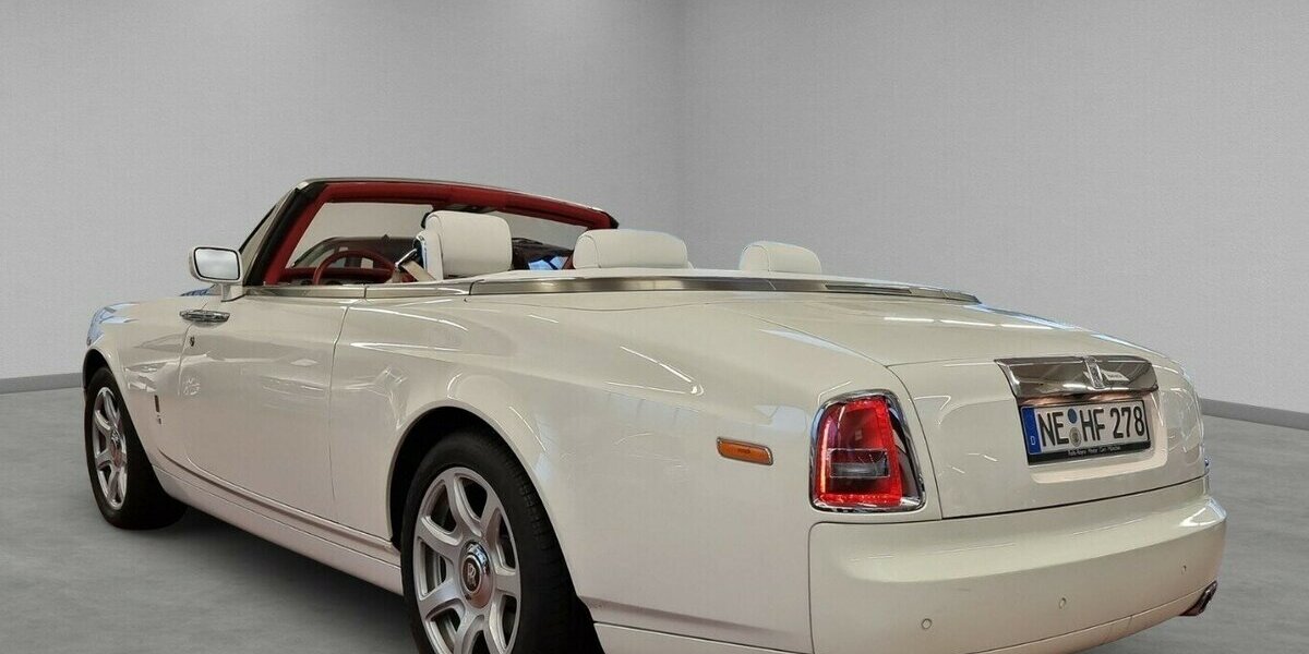 Rolls Royce Phantom Drophead Bespoke Spezial 21.800 km 195.000 € HAAN 42781