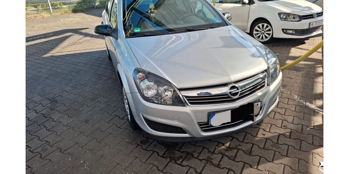 Opel Astra 145.000 km 1.990 &euro; Leverkusen 51371