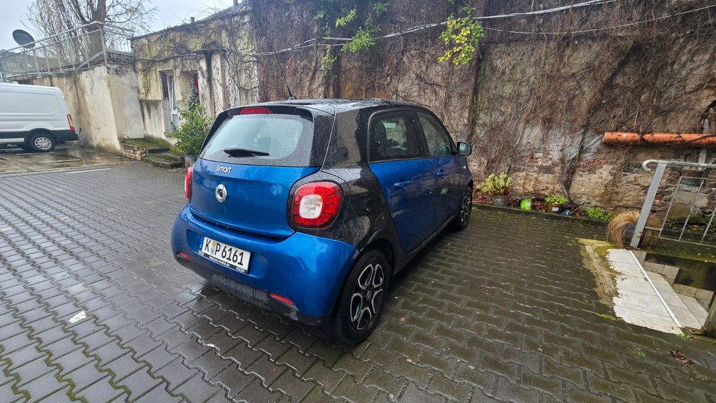 Smart ForFour 96.000 km 9.800 &euro; Köln 51103