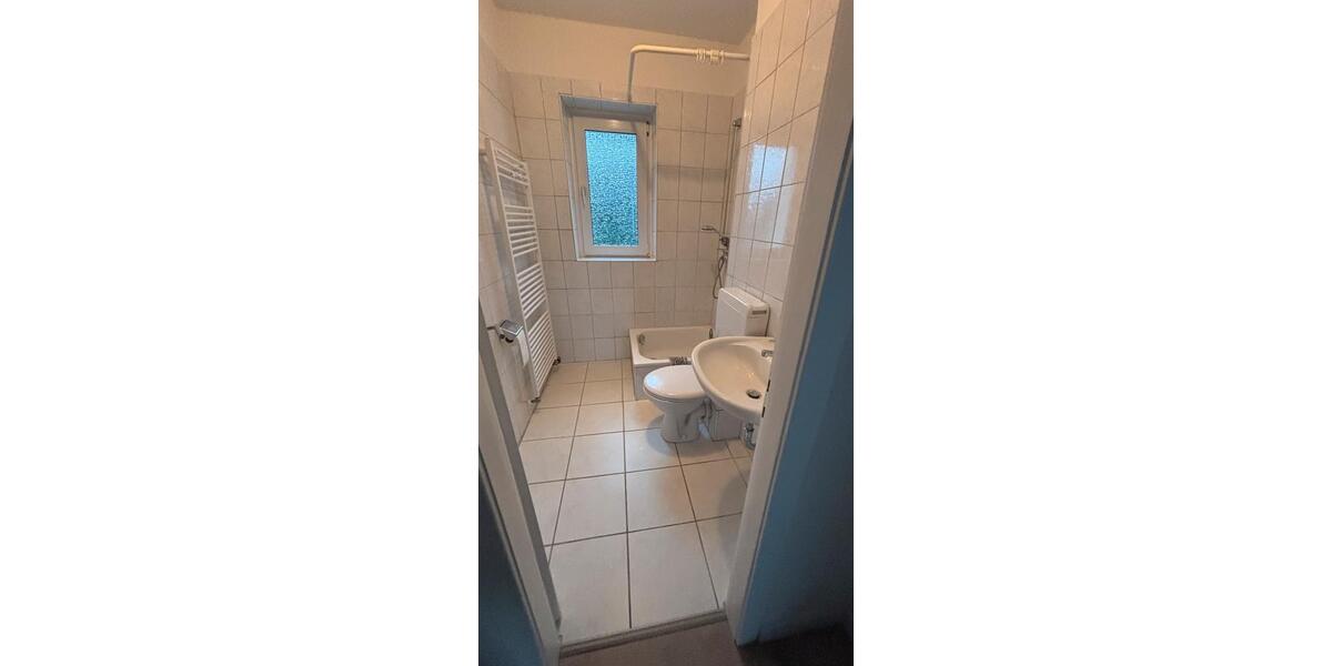 Erdgeschoßwohnung Remscheid Reinshagen - 1 Zimmer, 38 m&sup2;, 310&euro; | Angebot:27602834
