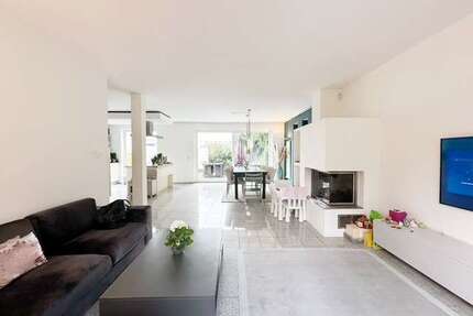 Haus zum Mieten in Leichlingen 2.800 € 160 m²