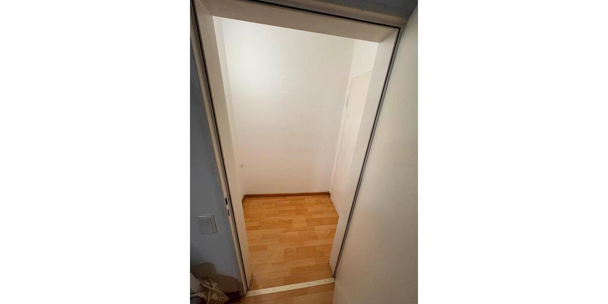 Dachgeschoßwohnung Düsseldorf Stadtbezirk 8 - 1 Zimmer, 36 m&sup2;, 500&euro; | Angebot:24878450
