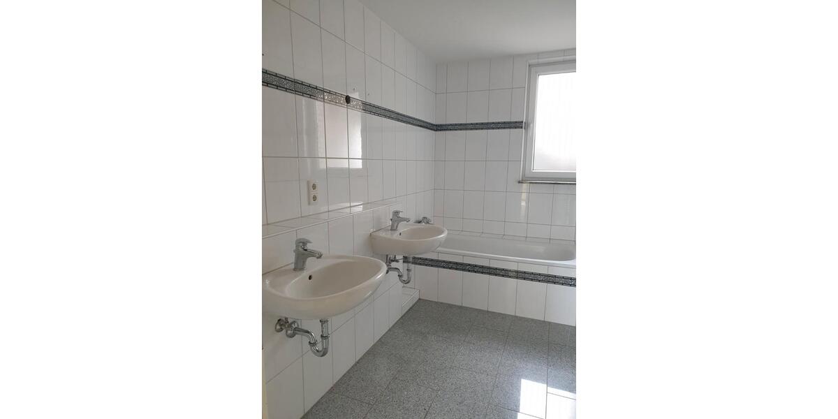Etagenwohnung Langenfeld (Rheinland) - 3 Zimmer, 95 m&sup2;, 365.000&euro; | Angebot:26395115