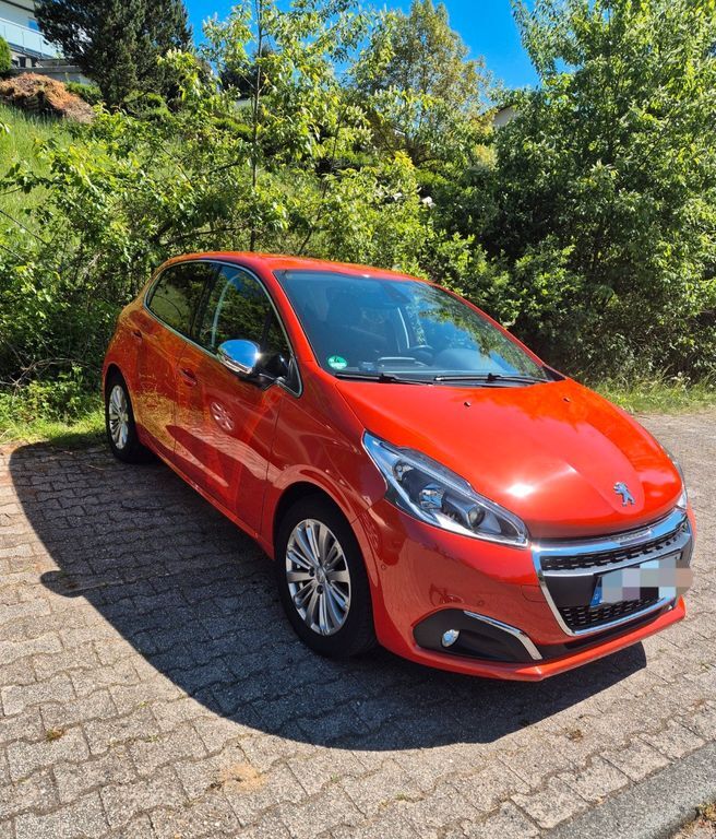 Peugeot 208 35.000 km 9.100 € Engelskirchen 51766