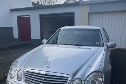 Mercedes E 240