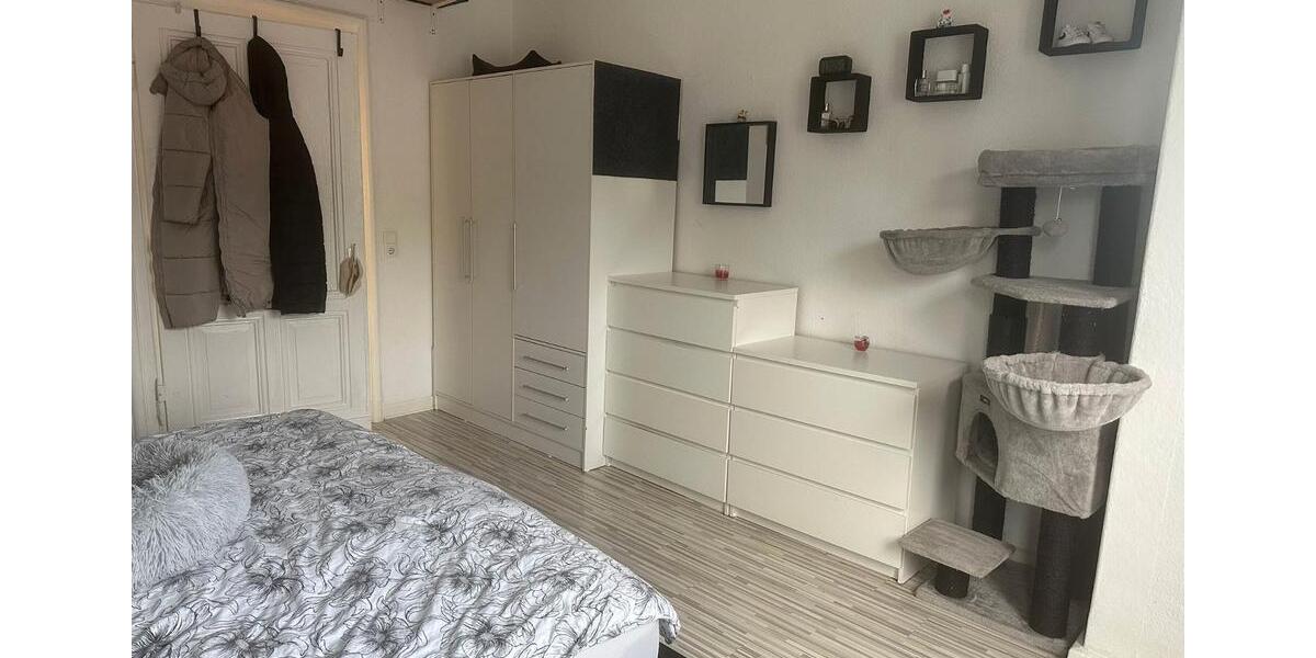 Etagenwohnung Remscheid Gemarkung Bergisch Born - 2 Zimmer, 67 m&sup2;, 500&euro; | Angebot:26196193
