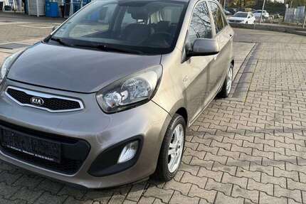 Kia Picanto 133.000 km 4.300 € Köln-Poll (ARAL Tankstelle ) 51105