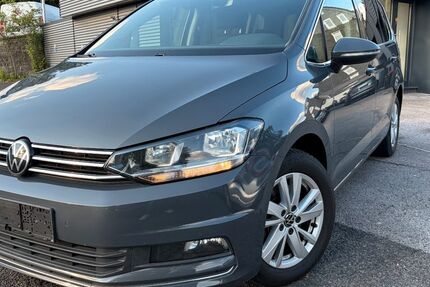 VW Touran 69.348 km 23.450 &euro; Remscheid 42853