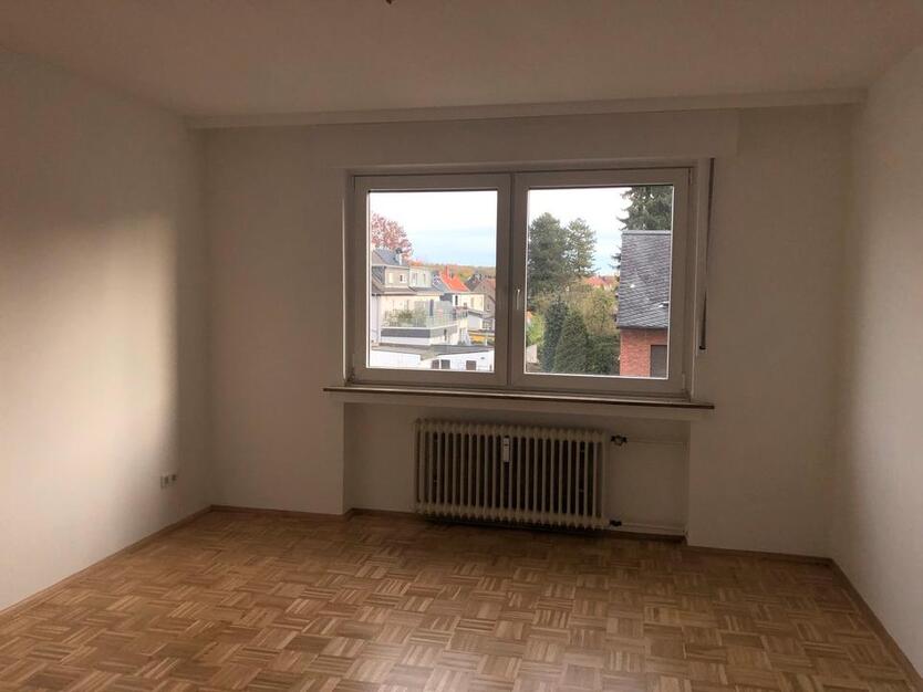 Hochwertig renovierte 3-Zimmer-Wohnung mit unverbaubarem Ausblick