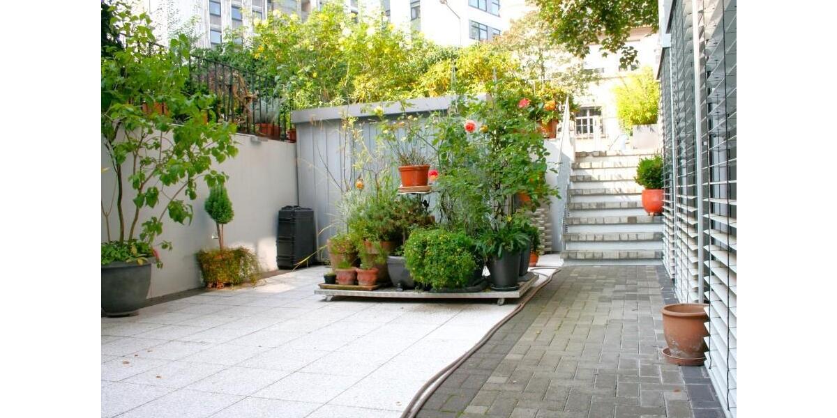 Köln, mitten drin und trotzdem absolut ruhig großzügige 3 Zimmer, ca. 116 m² mit ca. 39 m² große Terrasse und eigenem PKW-Stellplatz vor der Tür - Terrassenwohnung Köln Innenstadt | Angebot:25999691