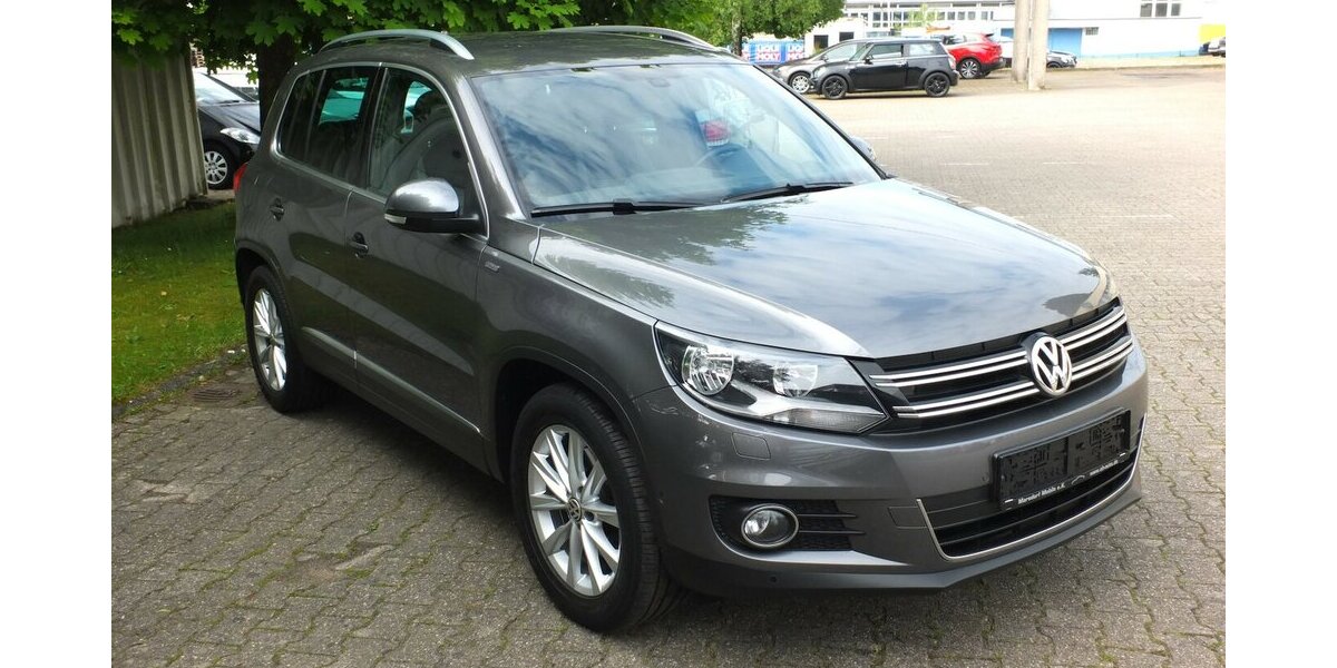 VW Tiguan LIFE NAVI AHK PARKPILOT SHZ BLUETOOTH 124.710 km 11.904 &euro; Köln 50858