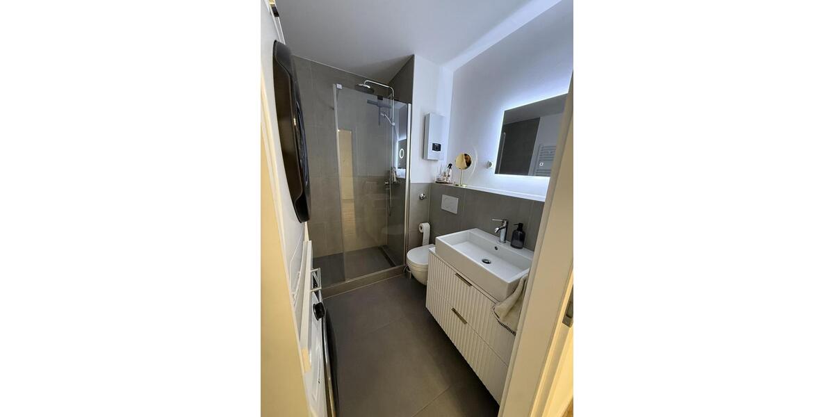 Maisonettenwohnung Düsseldorf Stadtbezirk 9 - 5 Zimmer, 125 m&sup2;, 1.800&euro; | Angebot:26194304