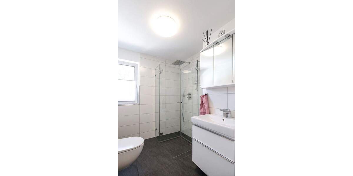 Doppelhaushälfte Langenfeld Richrath - 4 Zimmer, 128 m&sup2;, 699.000&euro; | Angebot:23254437