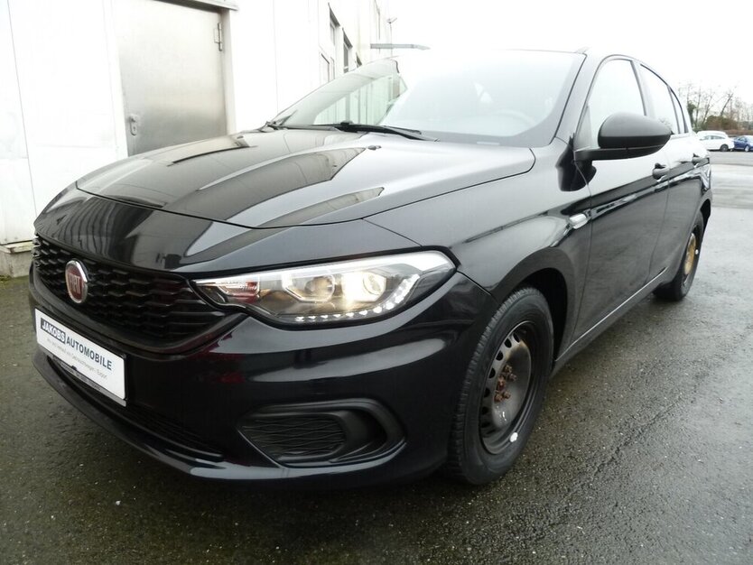 Fiat Tipo Street 1.4 Klima Tempomat Alu+ Winterräder 51.000 km 9.900 € Ratingen 40885