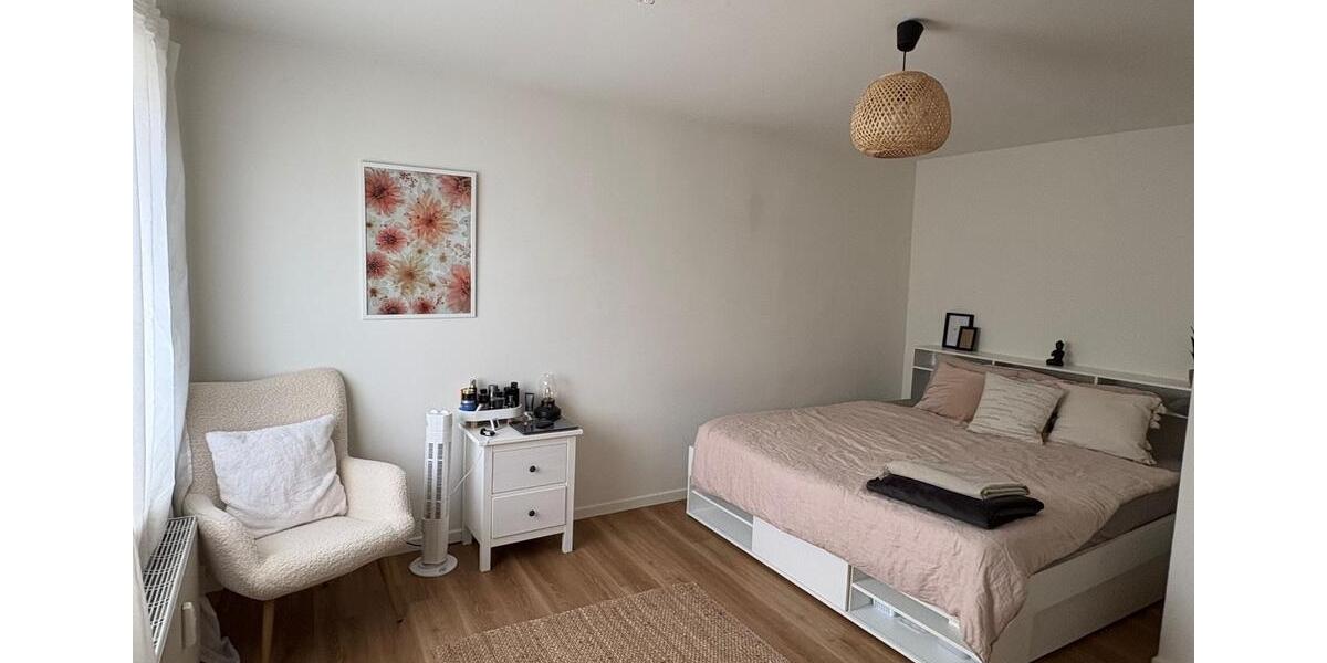Etagenwohnung Düsseldorf Oberbilk - 3 Zimmer, 80 m&sup2;, 900&euro; | Angebot:24720308