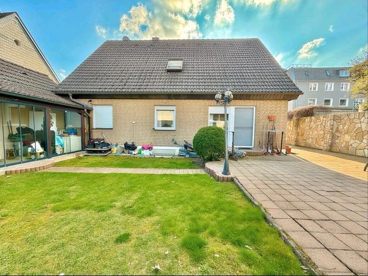 Einfamilienhaus Velbert - 7 Zimmer, 155 m&sup2;, 659.000&euro; | Angebot:27296261