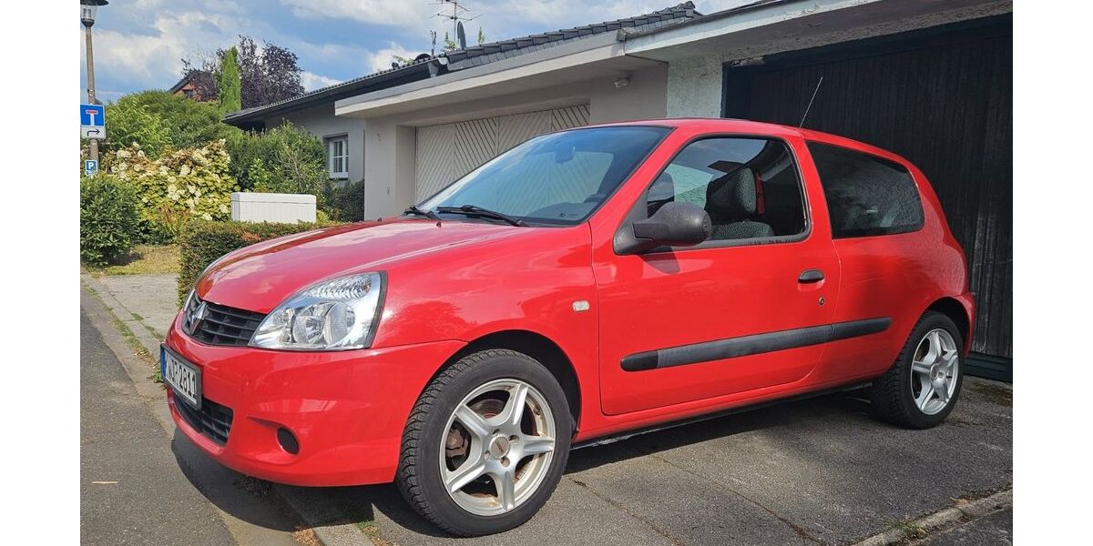 Renault Clio 140.000 km 1.800 &euro; Köln 50765