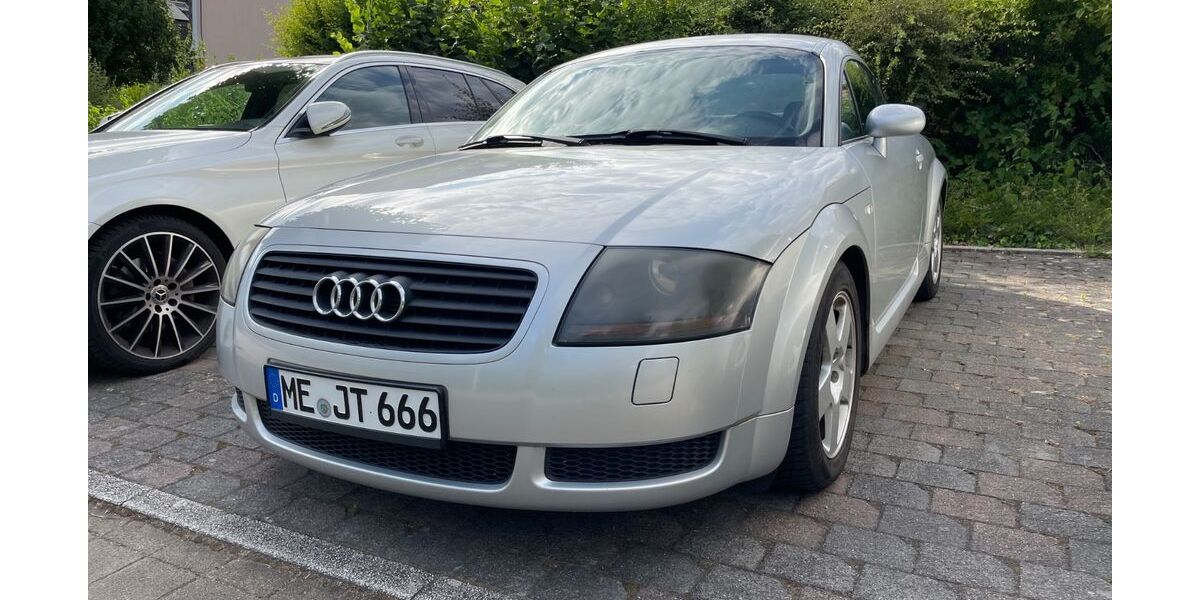 Audi TT 240.097 km 2.500 &euro; Hilden 40724