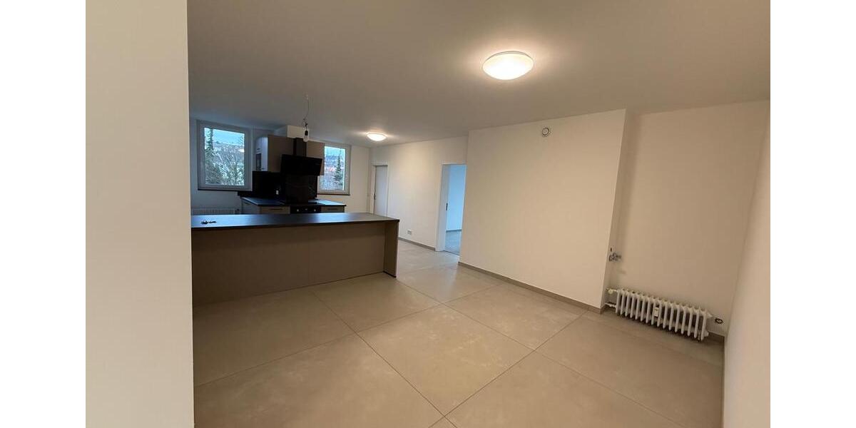 Etagenwohnung Wuppertal Dönberg - 3.5 Zimmer, 150 m&sup2;, 2.200&euro; | Angebot:24335717