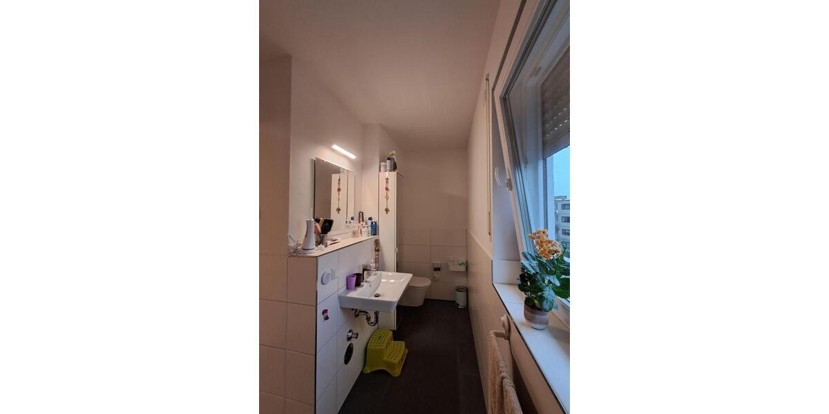 Etagenwohnung Bergisch Gladbach Alt-Frankenforst - 4 Zimmer, 137 m&sup2;, 1.785&euro; | Angebot:24533601