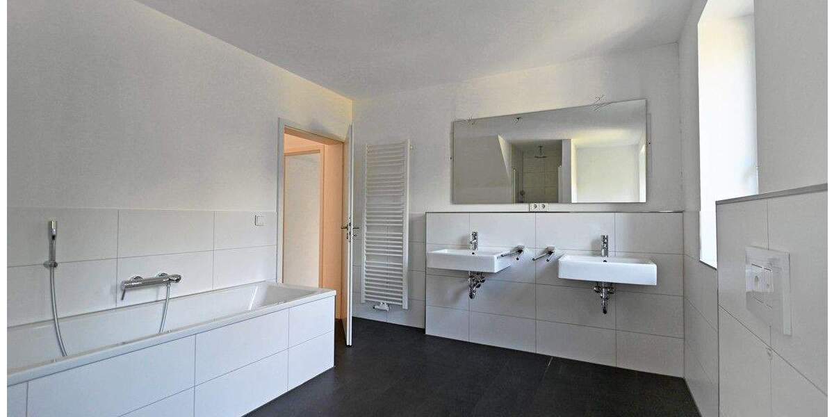 Einfamilienhaus Ratingen Hösel - 8 Zimmer, 208 m&sup2;, 1.195.000&euro; | Angebot:23880353