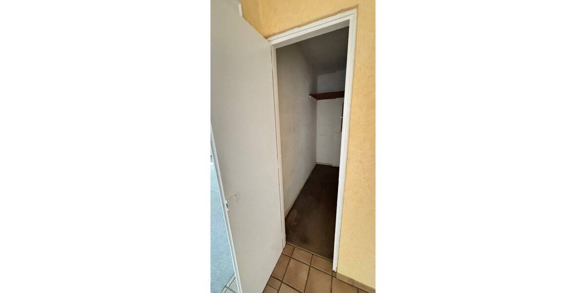 Etagenwohnung Düsseldorf Lörick - 4 Zimmer, 93 m&sup2;, 444.400&euro; | Angebot:26768924