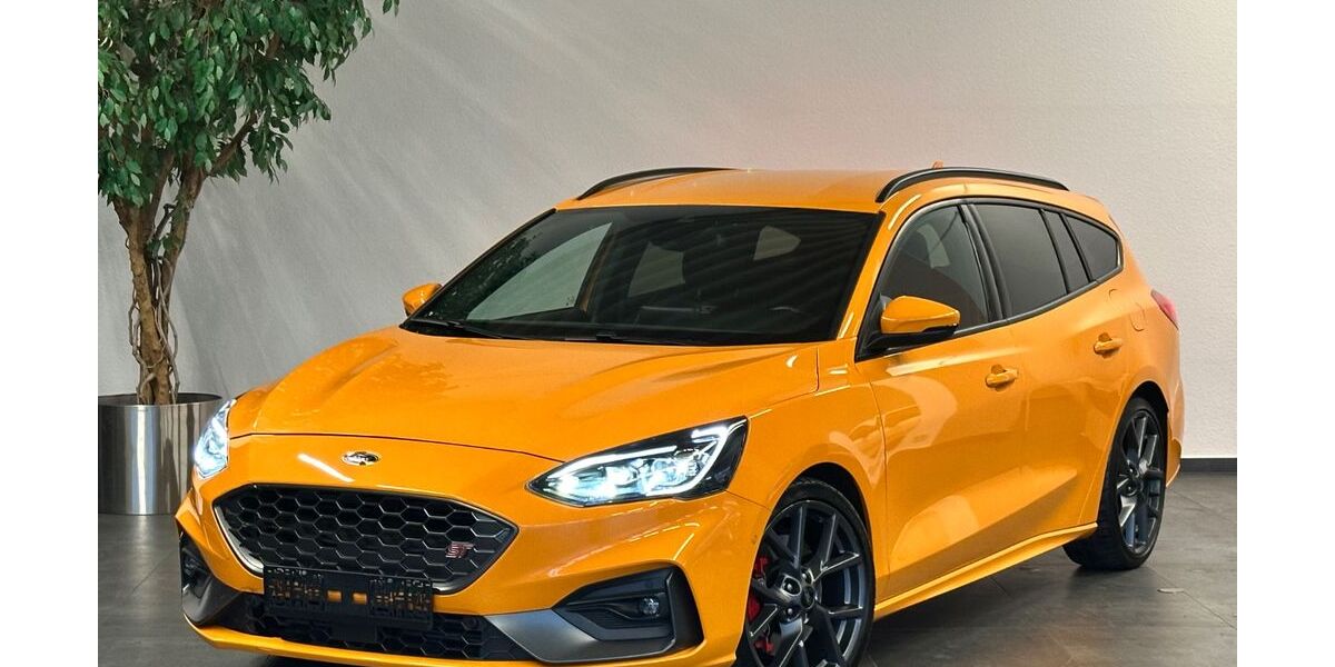 Ford Focus 27.000 km 22.999 &euro; Wuppertal 42279