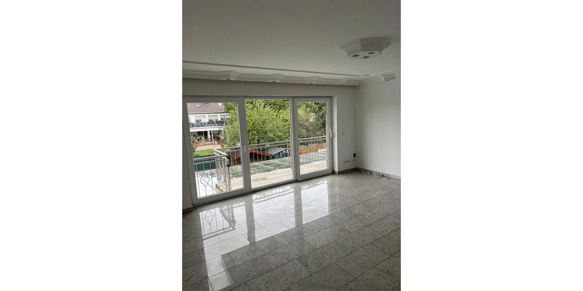 Etagenwohnung Köln Volkhoven/Weiler - 3 Zimmer, 83 m&sup2;, 1.350&euro; | Angebot:25969777