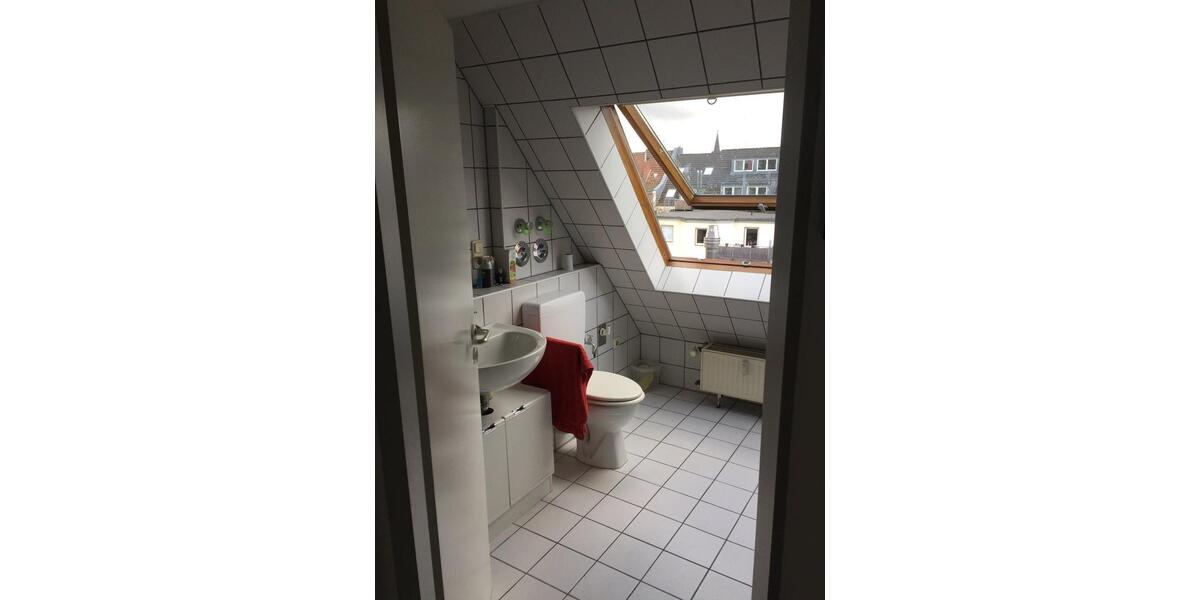 Dachgeschoßwohnung Köln Mülheim - 2 Zimmer, 71 m&sup2;, 1.050&euro; | Angebot:24843196