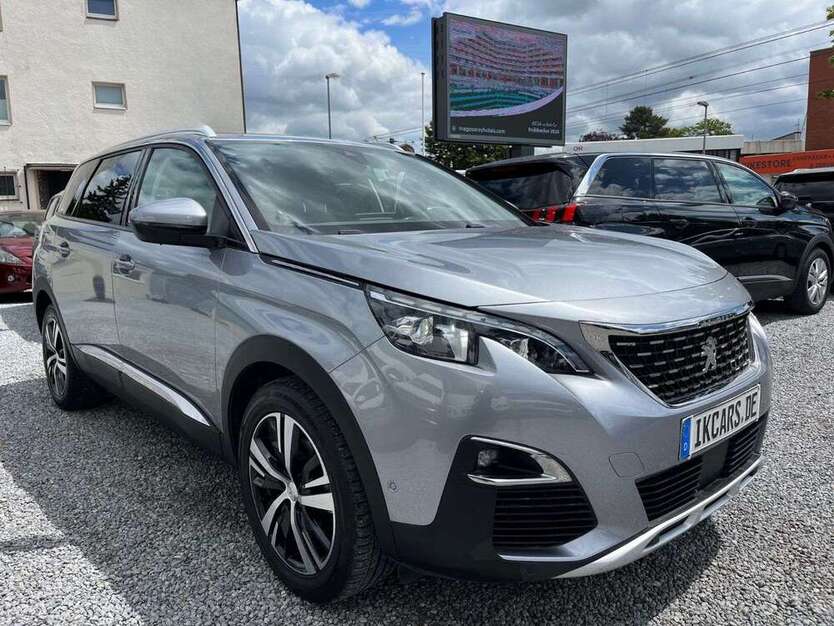 Peugeot 5008 95.000 km 20.944 € Düsseldorf 40549